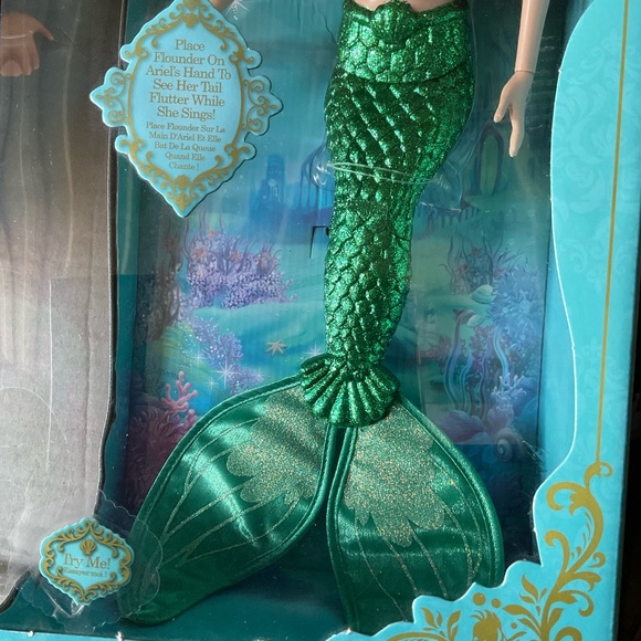 Disney 18 in singing ARIEL doll   . Perfect condition - Picture 3 of 5